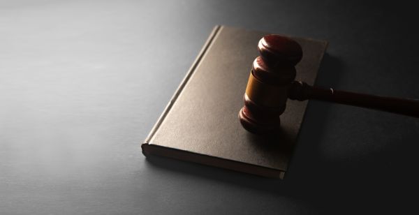 Les enjeux clés du droit : guide pour mieux saisir la législation